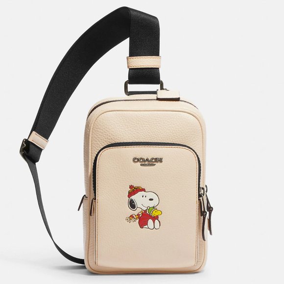 🐶 Coach X Peanuts Track Pack 14 With Snoopy Motif - Picture 1 of 13